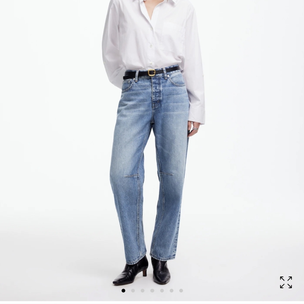 Barely worn darted barrel leg jeans